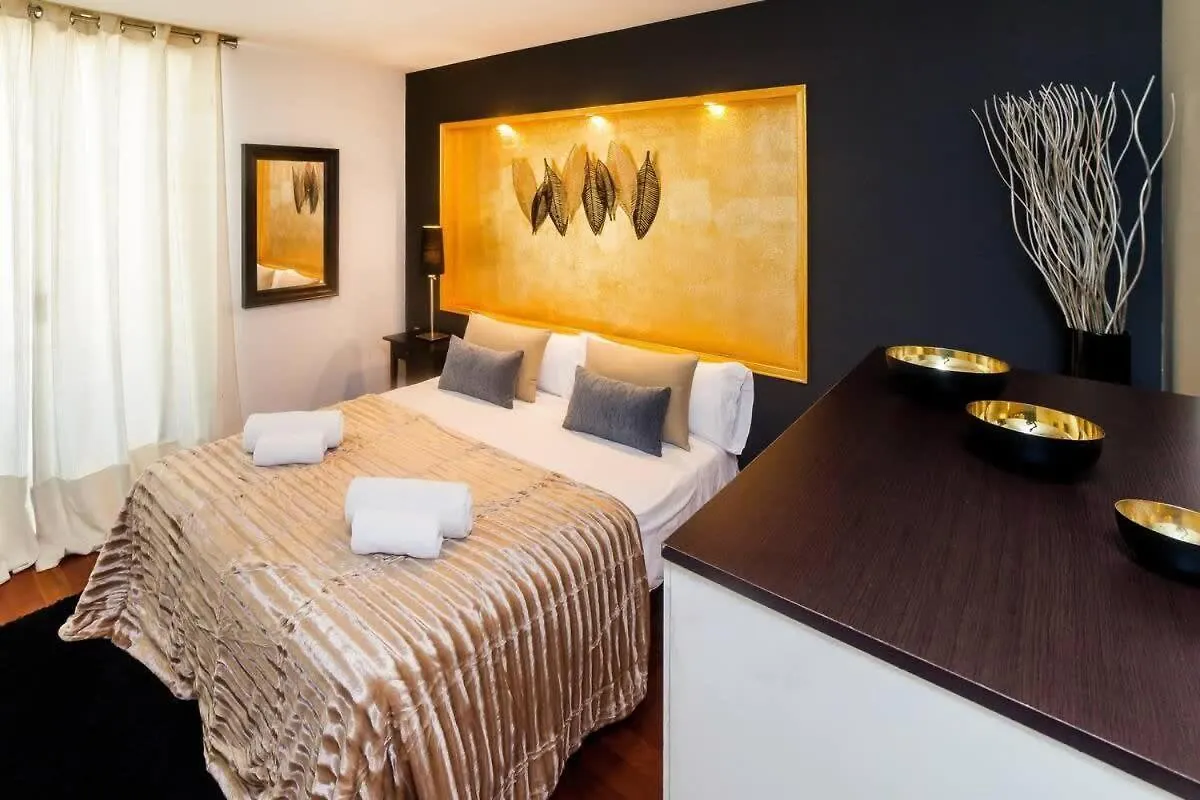 Luxury Duplex Apartment In The Heart Of Barselona İspanya